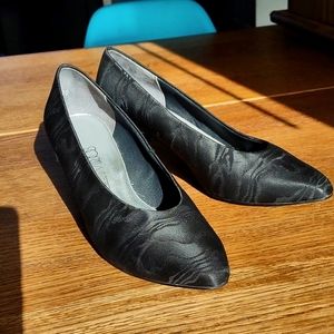 Socialites Black Wood Grain Style Heel